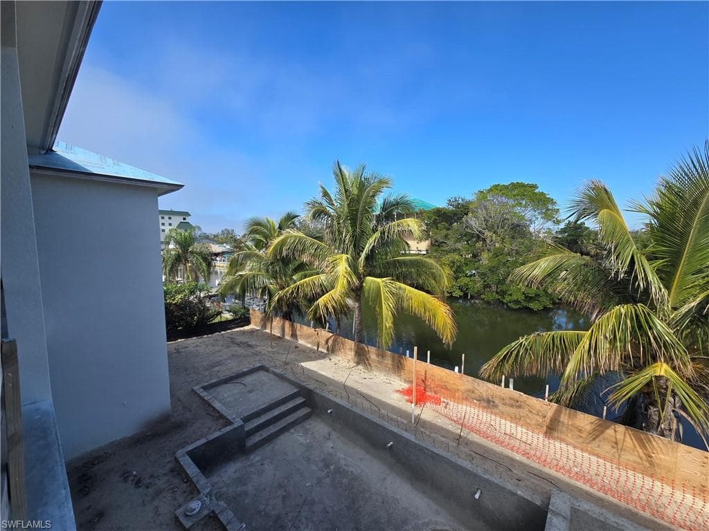 231 1st ST, BONITA SPRINGS FL 34134-18