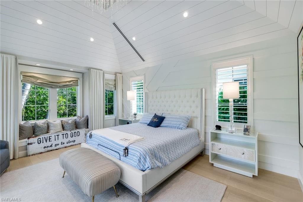 1463 2nd AVE S, NAPLES FL 34102-12
