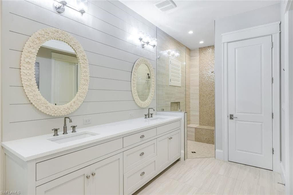 1463 2nd AVE S, NAPLES FL 34102-15