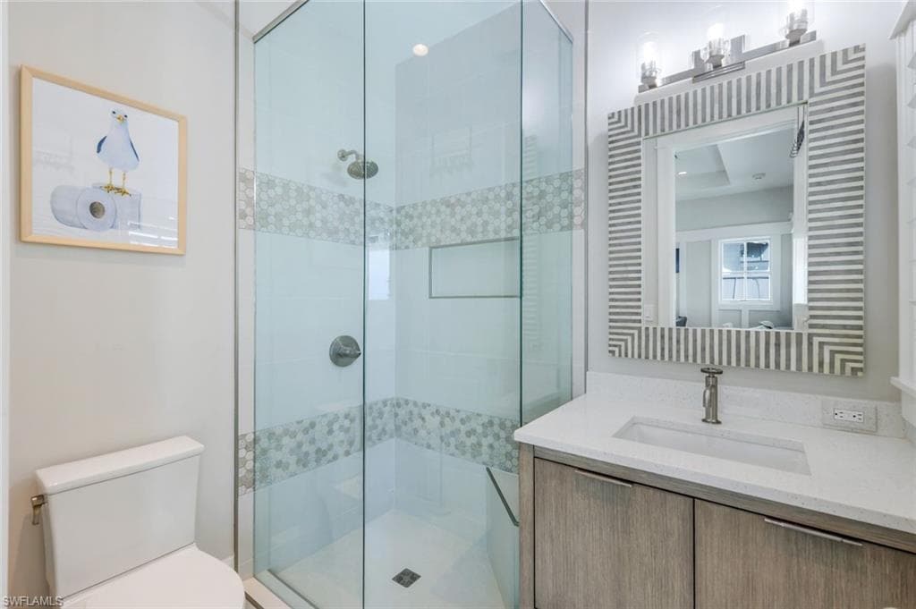 1463 2nd AVE S, NAPLES FL 34102-27
