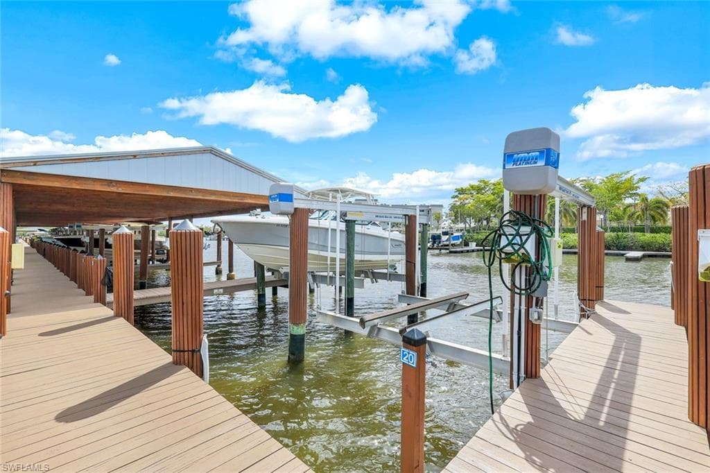 1463 2nd AVE S, NAPLES FL 34102-30
