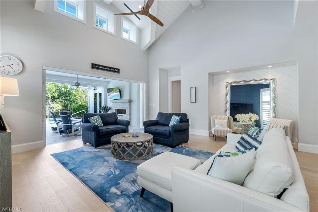 1463 2nd AVE S, NAPLES FL 34102-3