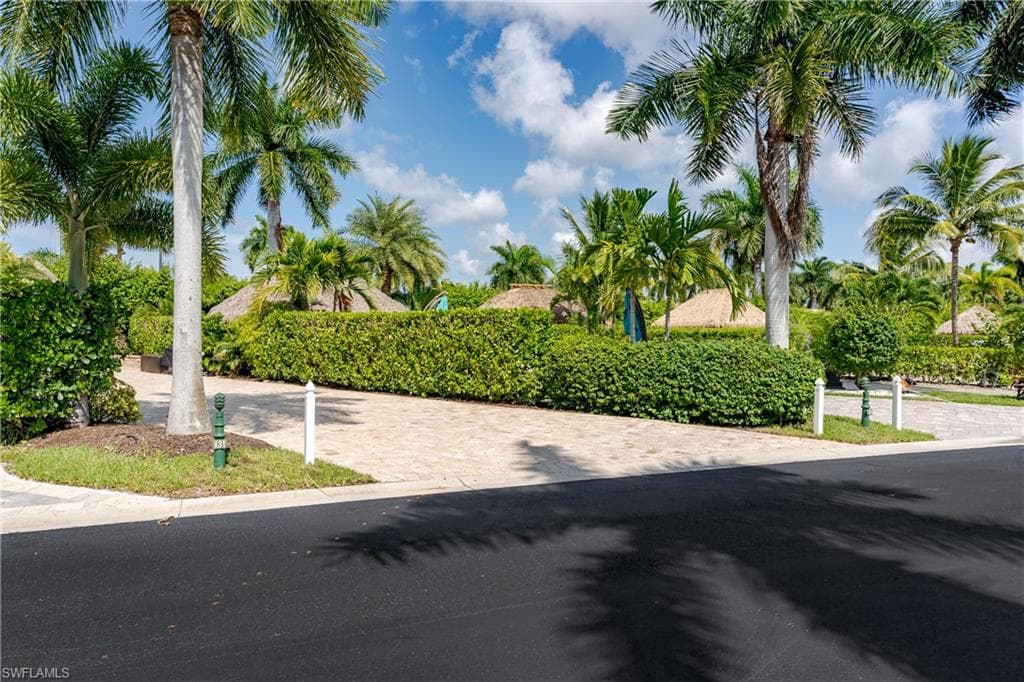 13565 Snapper LN, NAPLES FL 34114-13