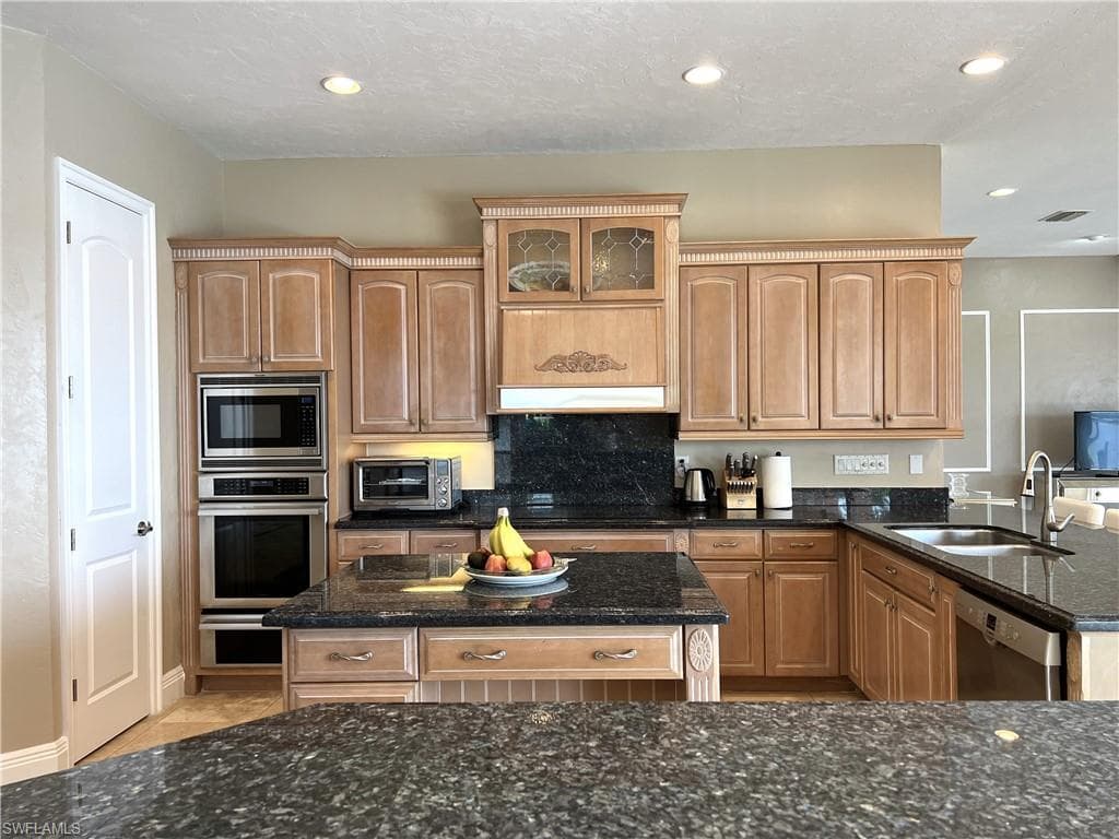 5460 Harborage DR, FORT MYERS FL 33908-22
