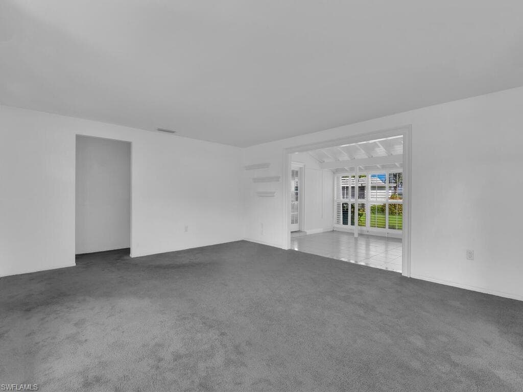 36 Lanai CIR # 36, NAPLES FL 34112-17