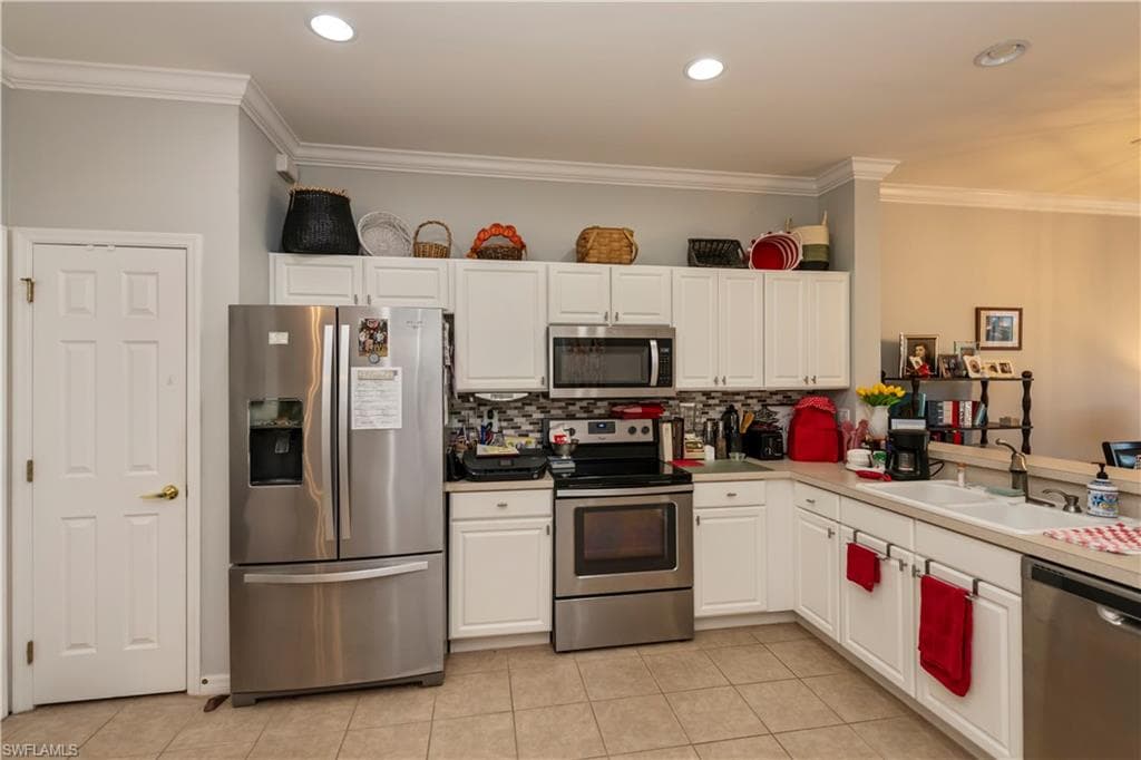 8431 Village Edge CIR # 3, FORT MYERS FL 33919-18