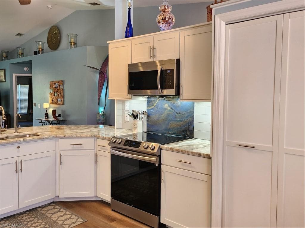 524 Lake Louise CIR # 504, NAPLES FL 34110-8