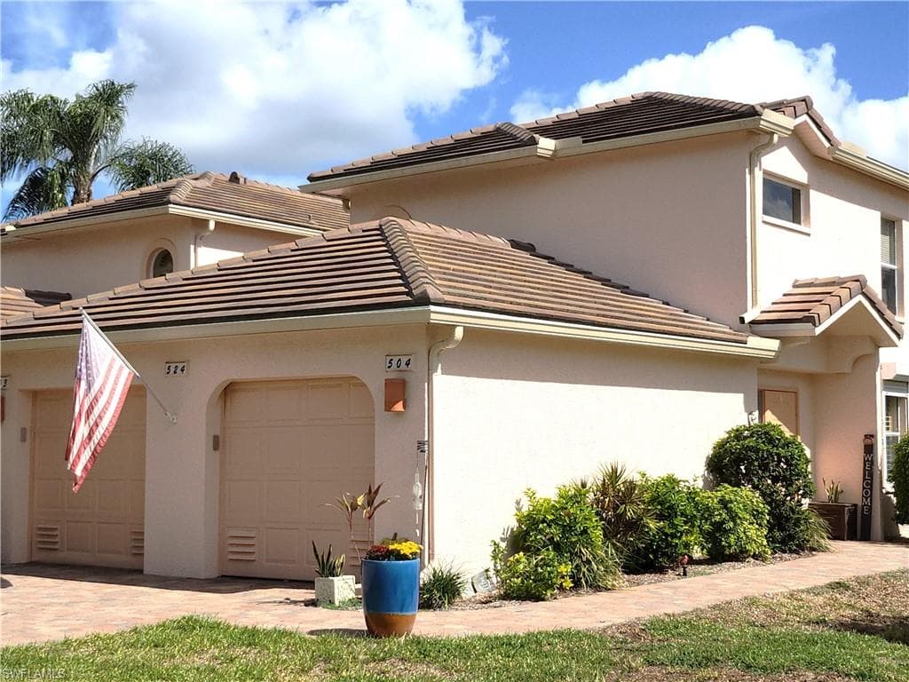 524 Lake Louise CIR # 504, NAPLES FL 34110-36