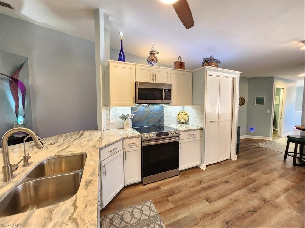 524 Lake Louise CIR # 504, NAPLES FL 34110-7