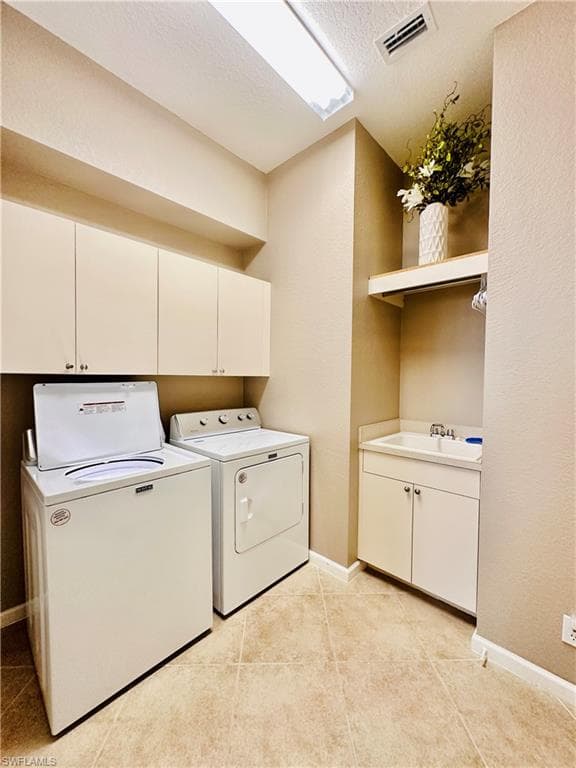 16152 Parque LN-12
