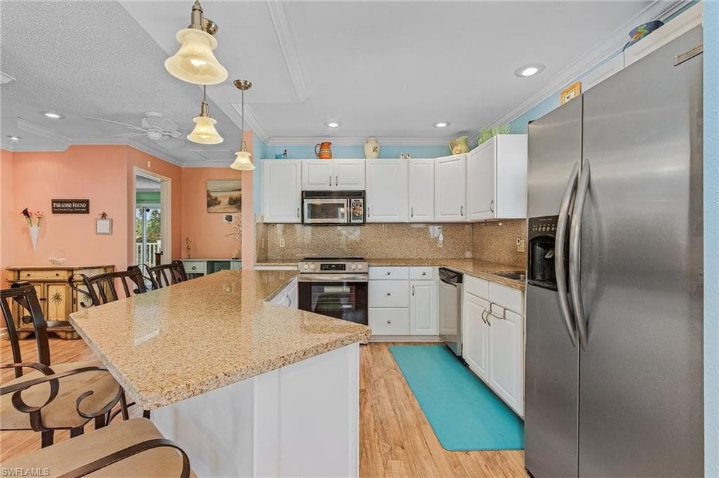 140 Bay Mar DR, FORT MYERS BEACH FL 33931-4