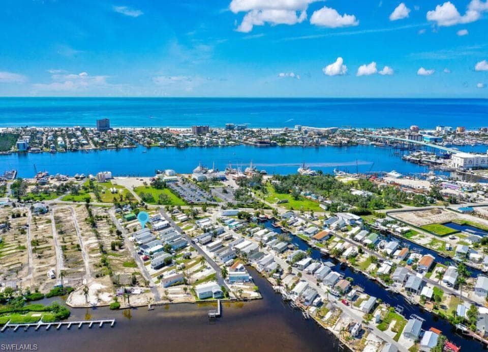 54 Oyster Bay LN, FORT MYERS BEACH FL 33931-18