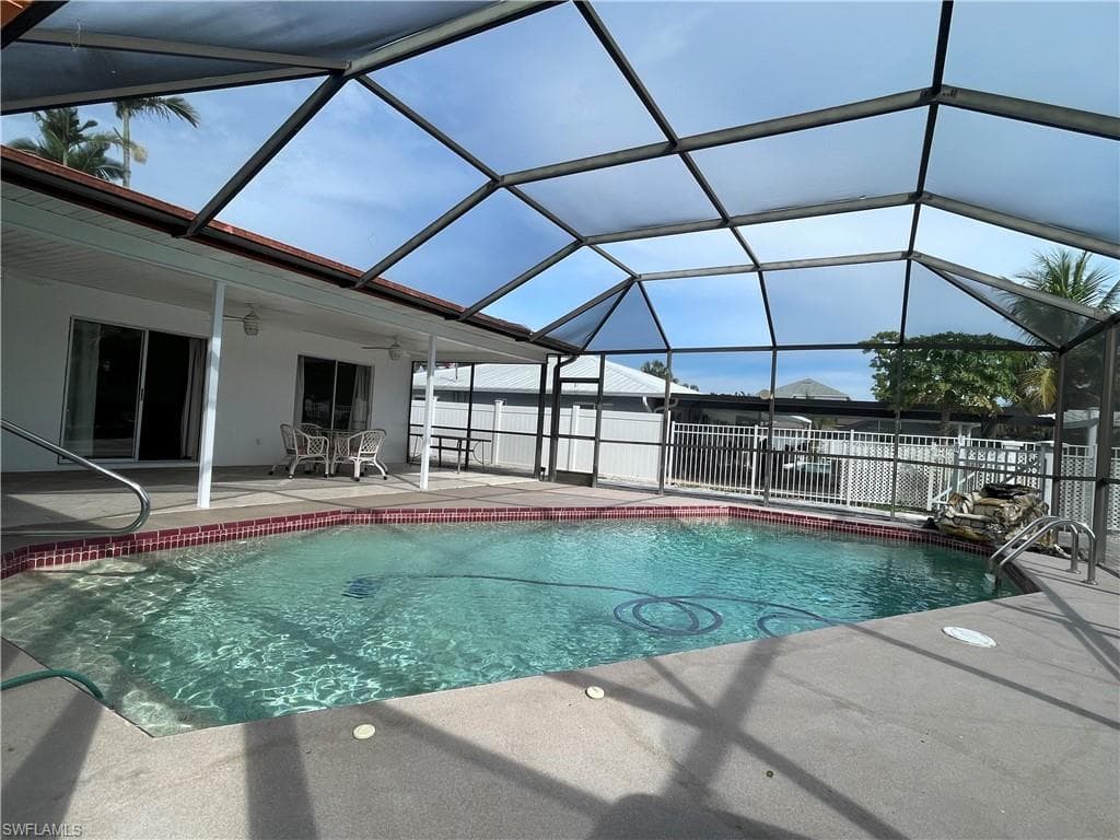 27286 High Seas LN, BONITA SPRINGS FL 34135-1