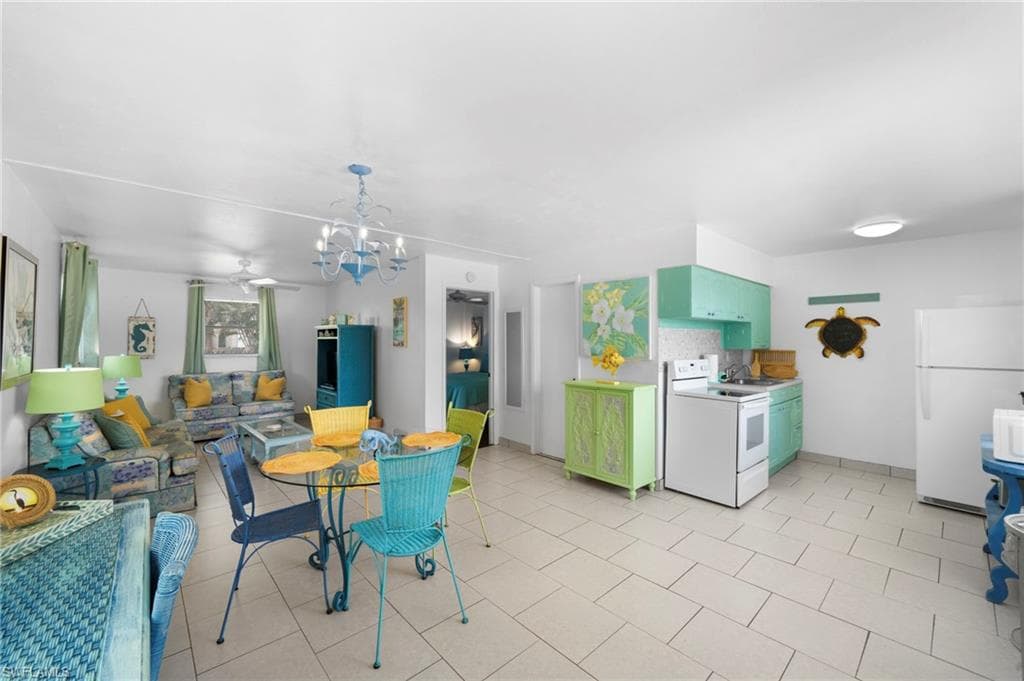 83 7th ST, BONITA SPRINGS FL 34134-33