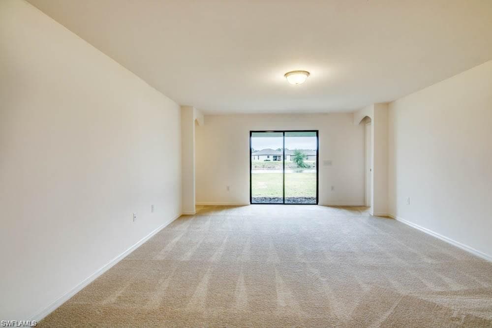 747 Center Lake ST, LEHIGH ACRES FL 33974-1