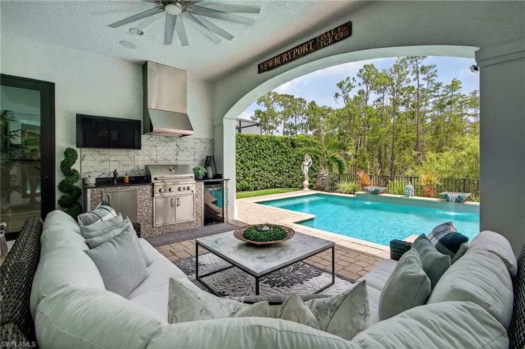 14690 Reserve PL, NAPLES FL 34109-40
