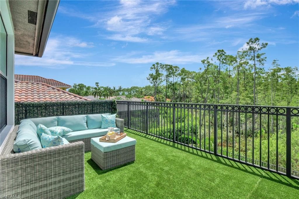 14690 Reserve PL, NAPLES FL 34109-47