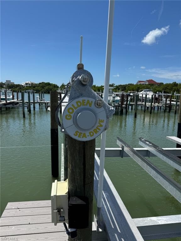 935 Whiskey Creek DR, MARCO ISLAND FL 34145-28