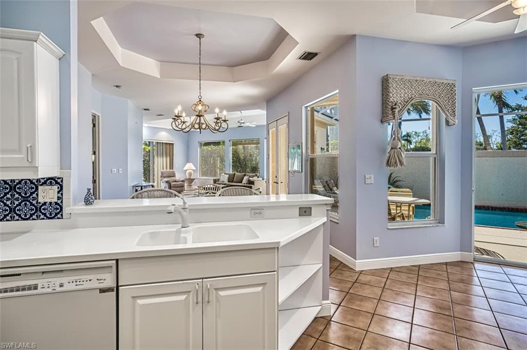 15100 Ports of Iona DR W-26