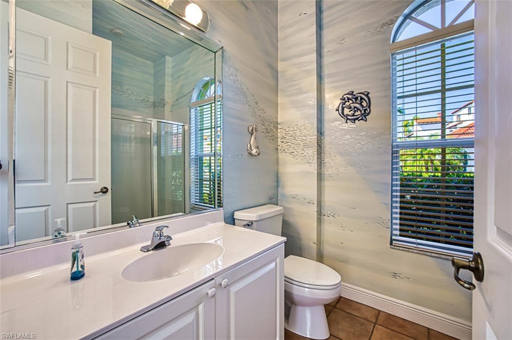 15100 Ports of Iona DR W-16