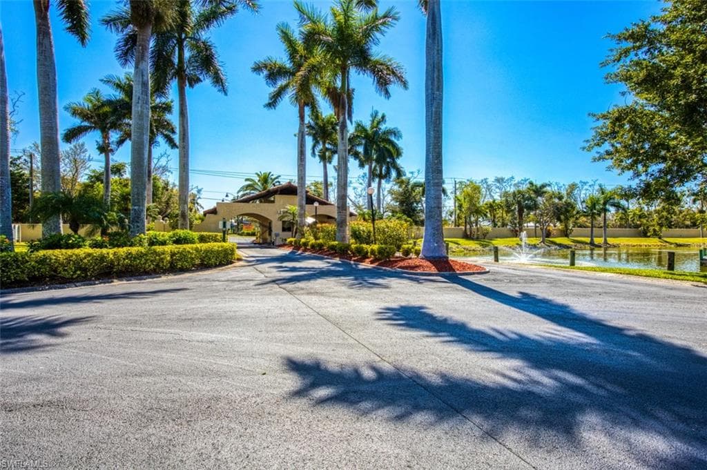15100 Ports of Iona DR W-2