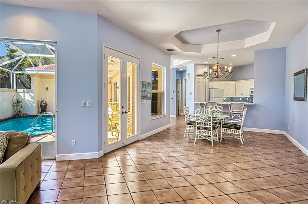 15100 Ports of Iona DR W-19