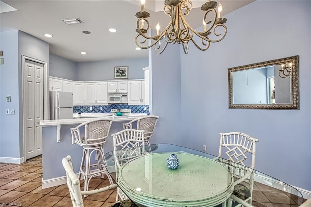 15100 Ports of Iona DR W-23