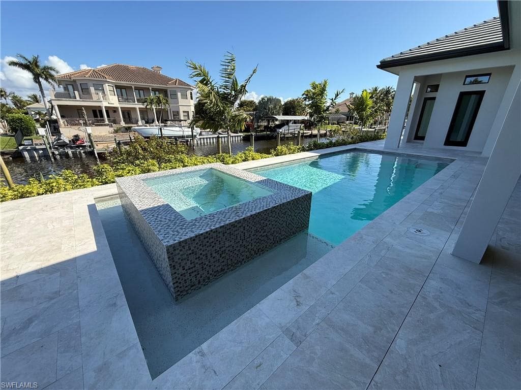 6802 Griffin BLVD, FORT MYERS FL 33908-18