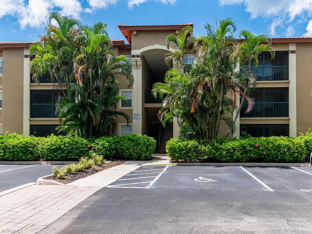 8930 Colonnades CT E # 612, BONITA SPRINGS FL 34135-2