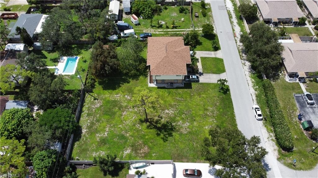 9090 Carolina ST, BONITA SPRINGS FL 34135-11