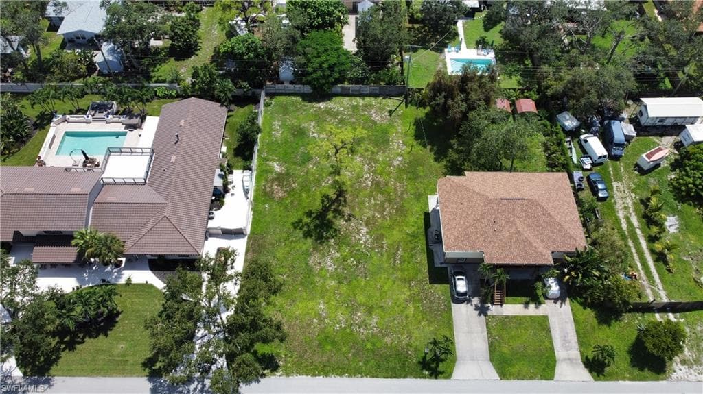 9090 Carolina ST, BONITA SPRINGS FL 34135-6