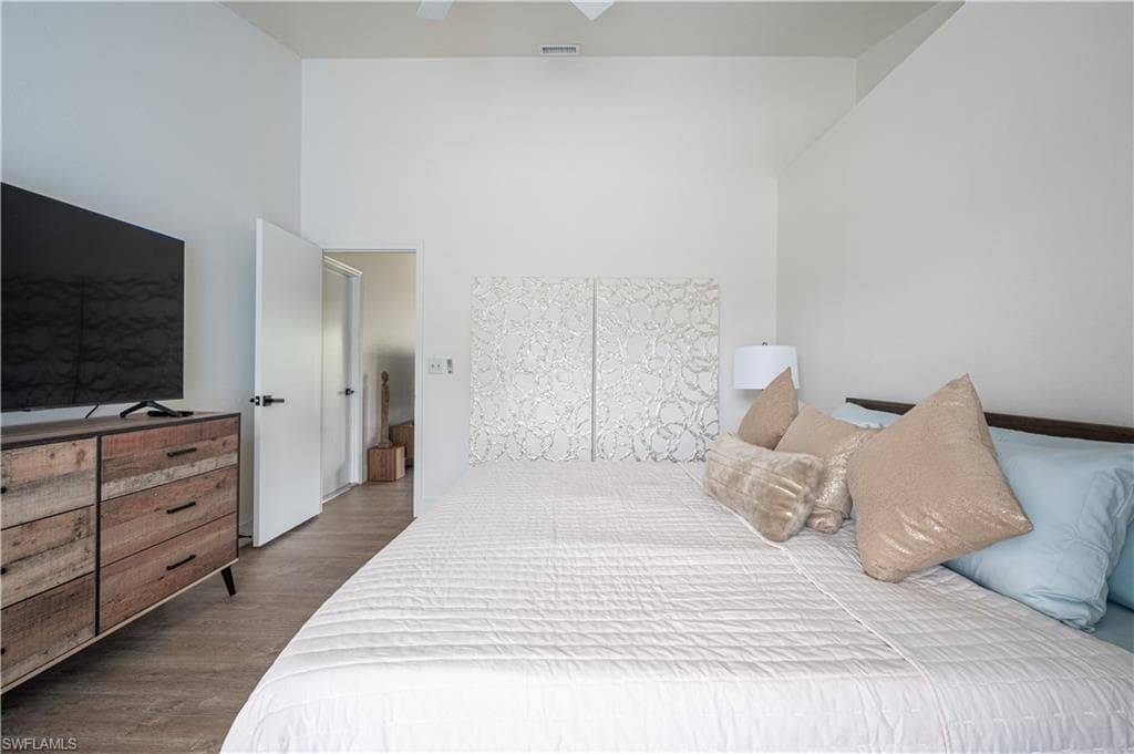 507 14th ST N, NAPLES FL 34102-12