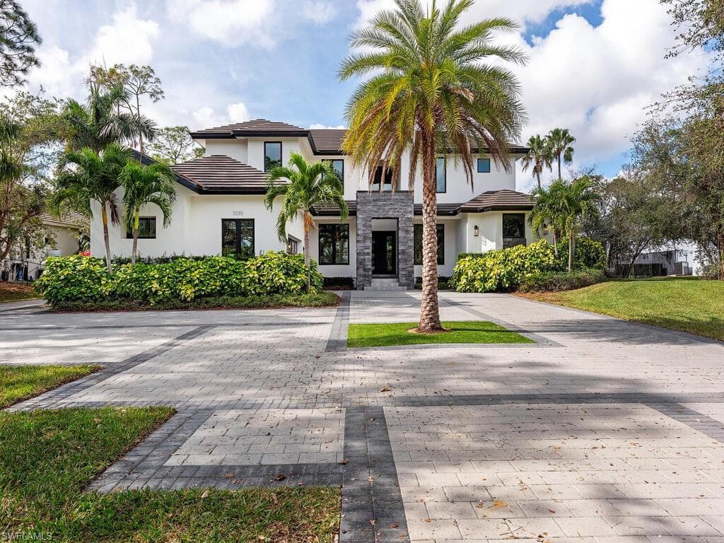 9099 The LN, NAPLES FL 34109-2