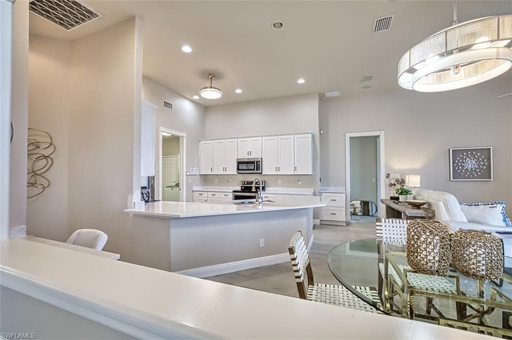 8451 Southwind Bay CIR, FORT MYERS FL 33908-19