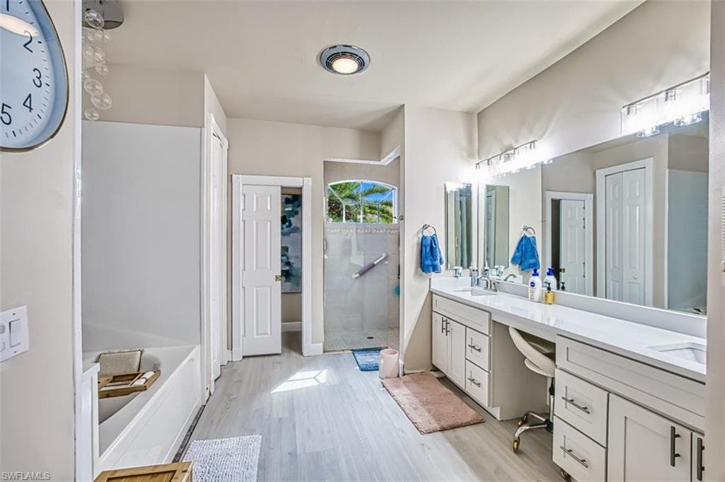 8451 Southwind Bay CIR, FORT MYERS FL 33908-23