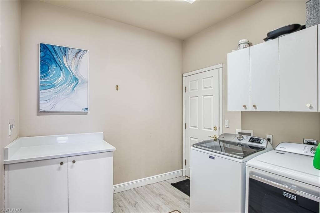 8451 Southwind Bay CIR, FORT MYERS FL 33908-34