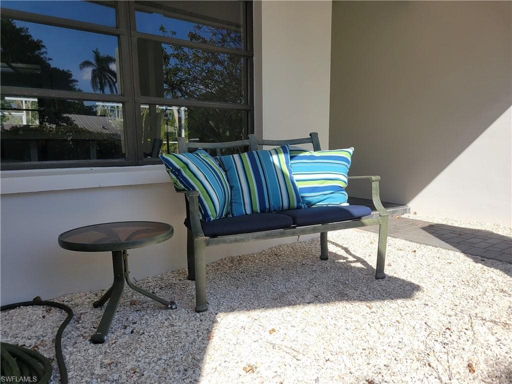 735 High Pines DR, NAPLES FL 34103-6