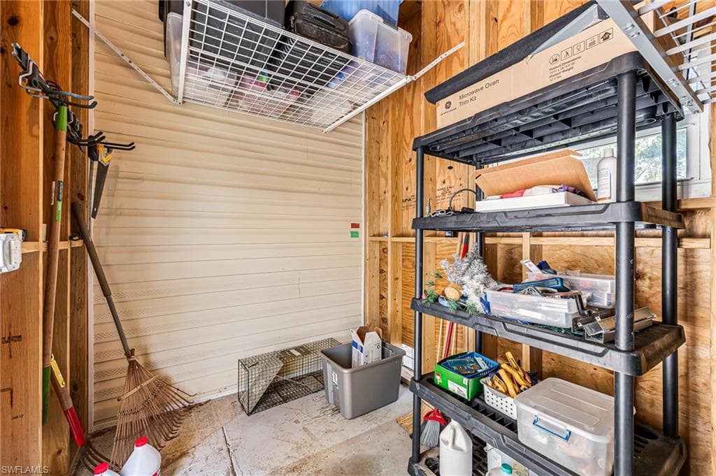 153 Rookery RD, NAPLES FL 34114-28