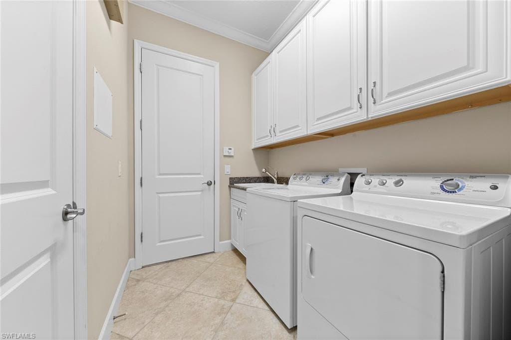 9208 Isla Bella CIR, BONITA SPRINGS FL 34135-28