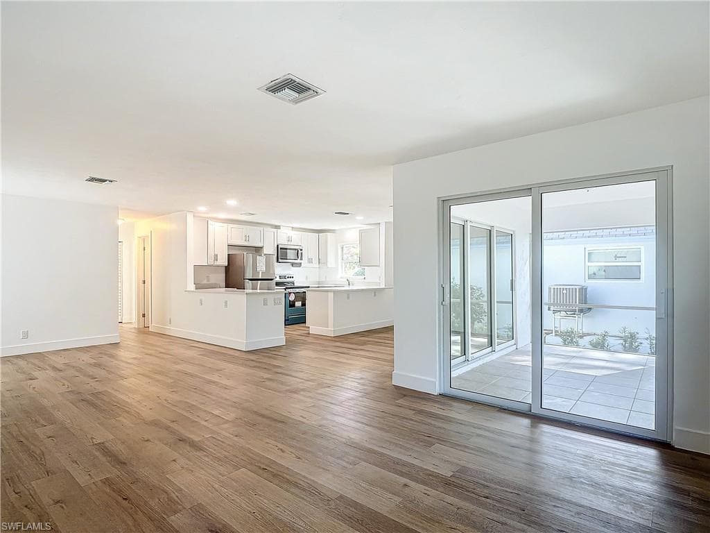 375 CARNABY CT # 54, NAPLES FL 34112-16