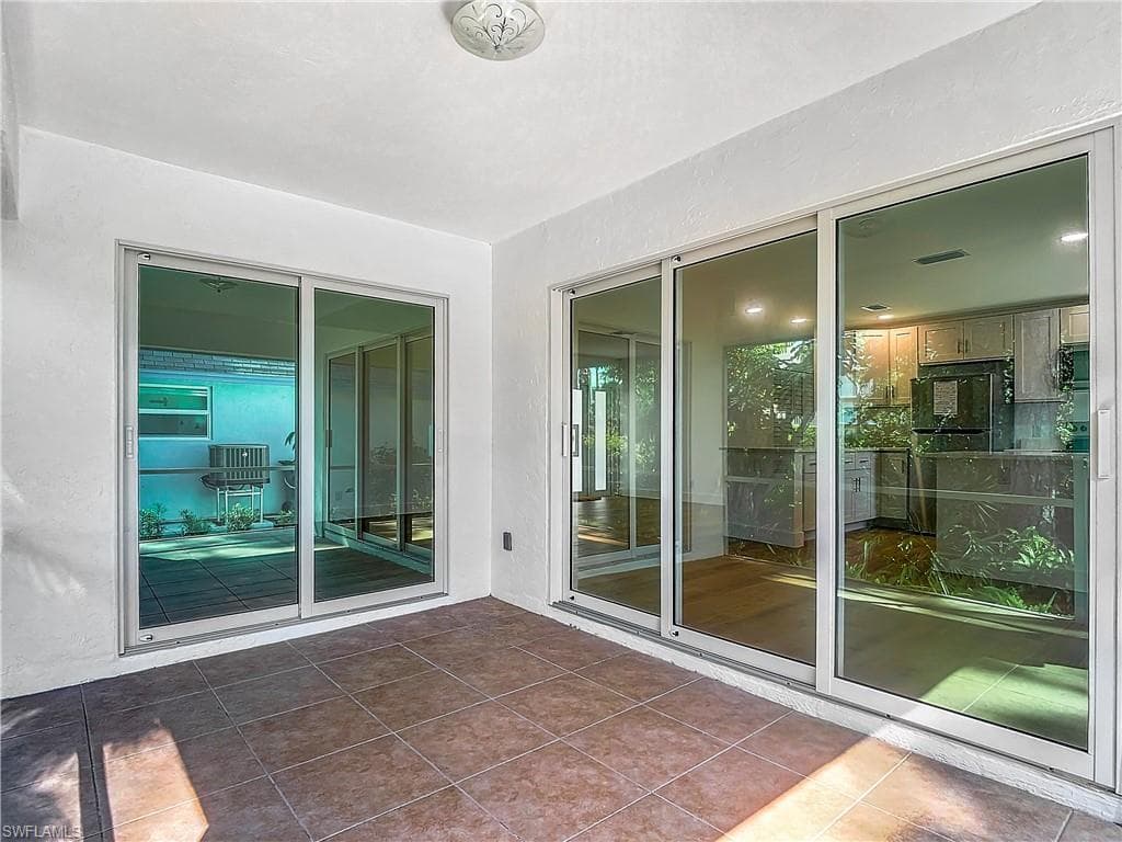 375 CARNABY CT # 54, NAPLES FL 34112-42