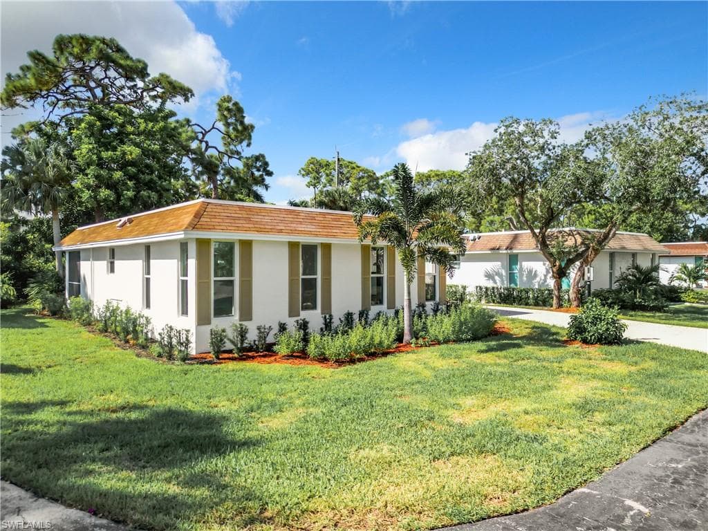 375 CARNABY CT # 54, NAPLES FL 34112-8