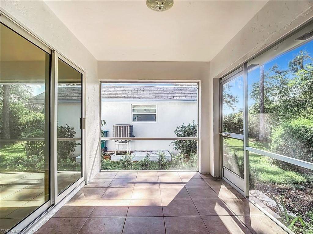 375 CARNABY CT # 54, NAPLES FL 34112-43