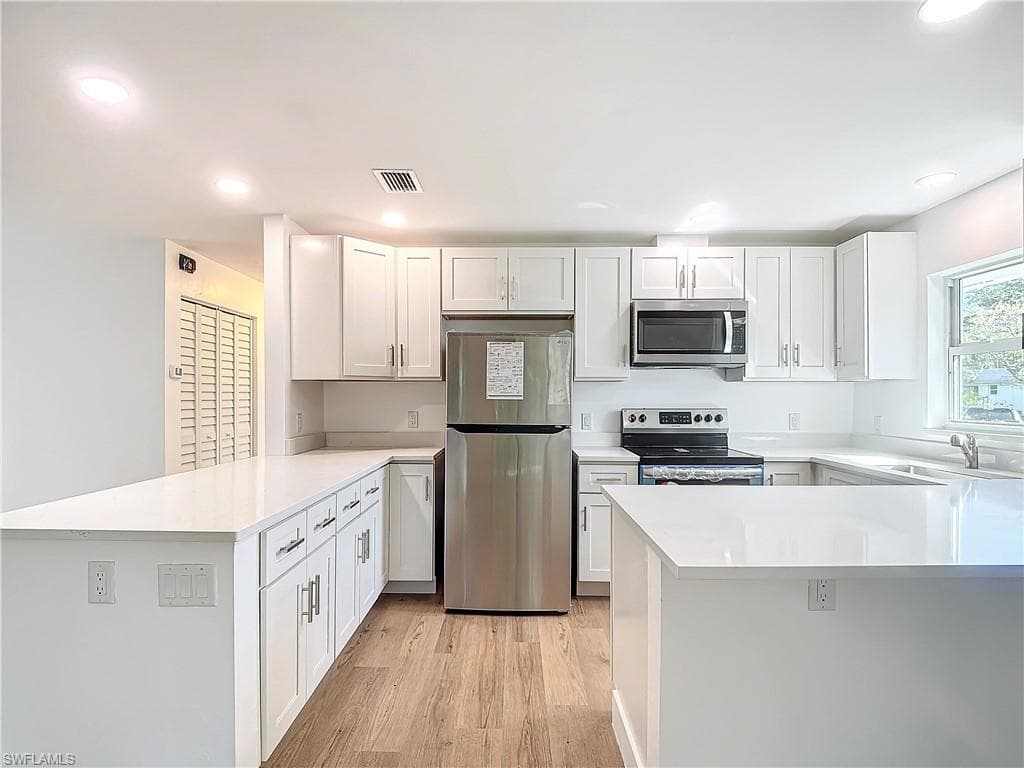 375 CARNABY CT # 54, NAPLES FL 34112-24