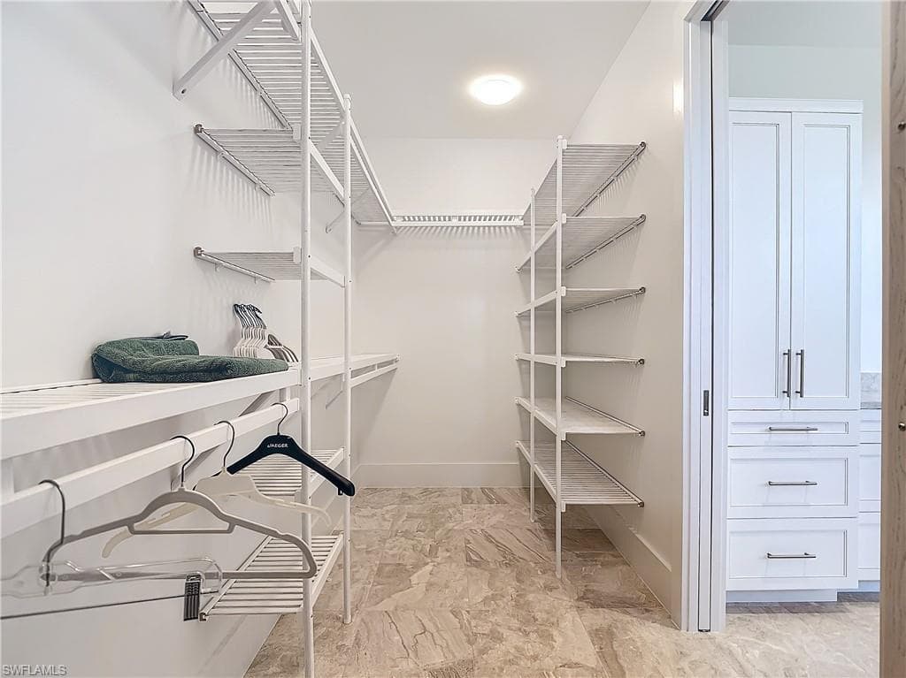 9345 Dimmick DR, SANIBEL FL 33957-28