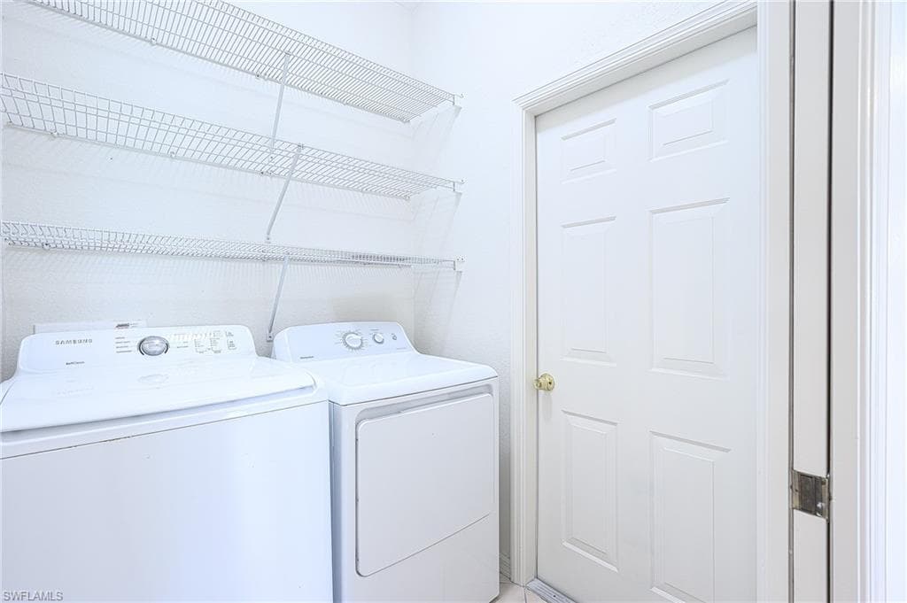 7670 Meadow Lakes DR # 1501, NAPLES FL 34104-16