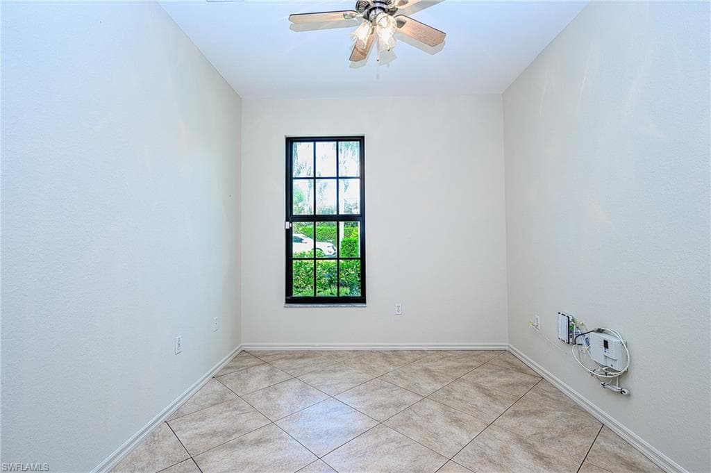 7670 Meadow Lakes DR # 1501, NAPLES FL 34104-10