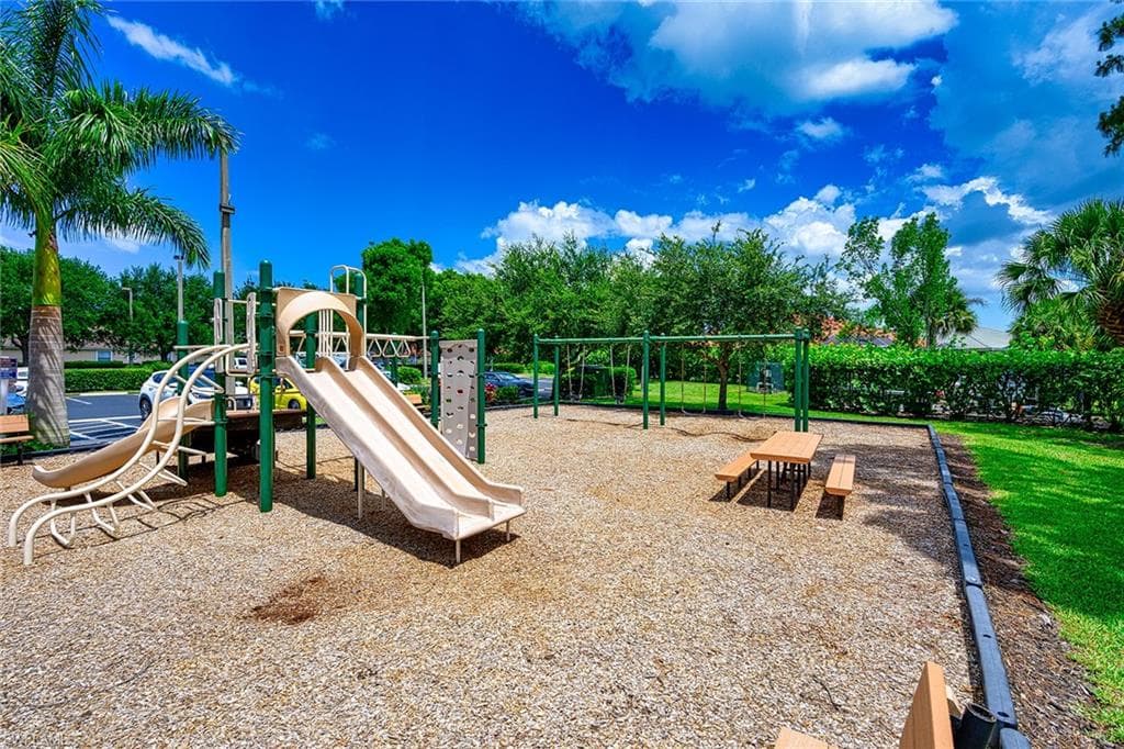 7670 Meadow Lakes DR # 1501, NAPLES FL 34104-18