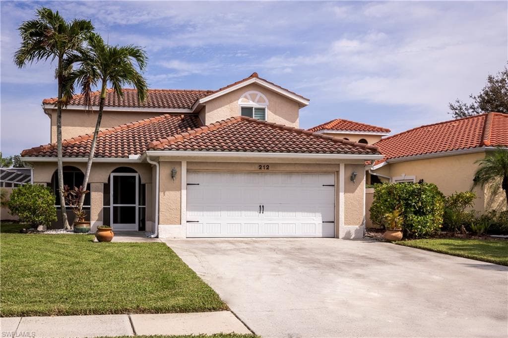 212 Sabal Lake DR, NAPLES FL 34104-30