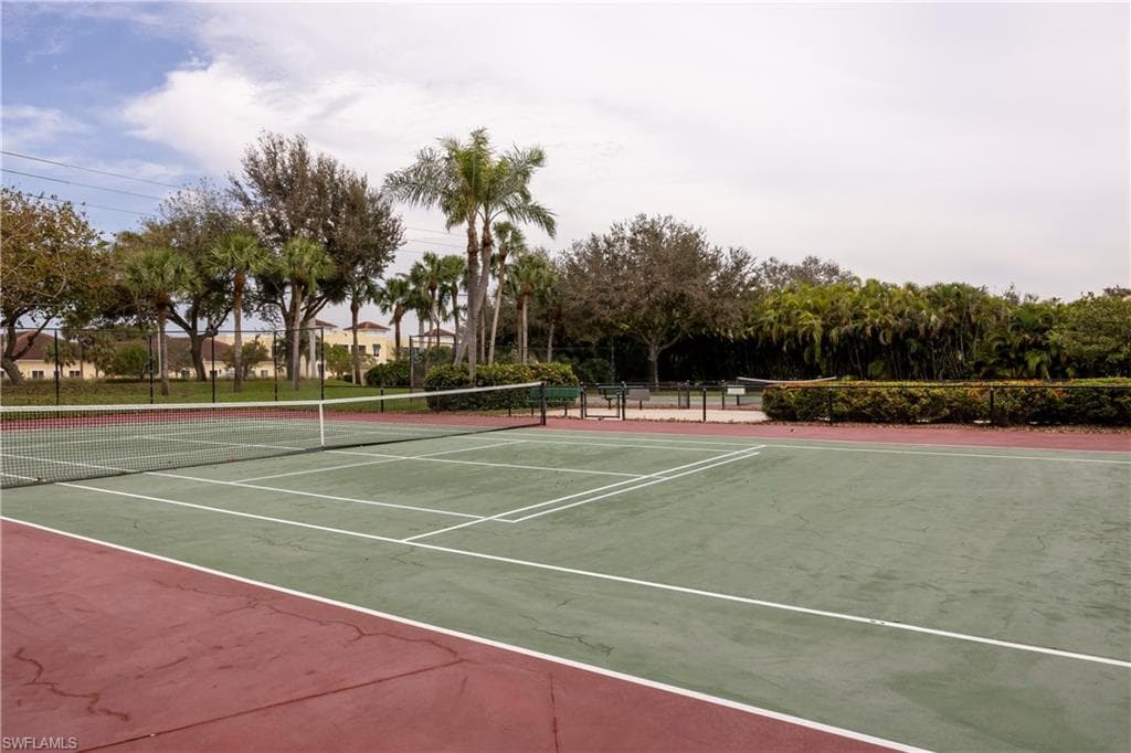 212 Sabal Lake DR, NAPLES FL 34104-38